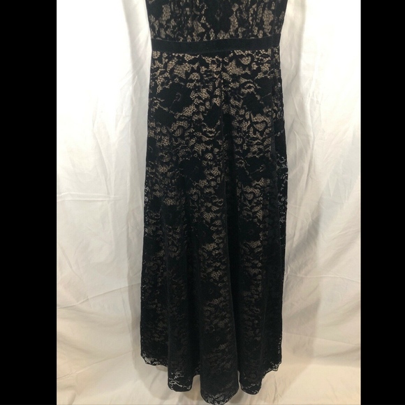 NEW Tadashi Shoji Velvet Floral Black V-Neck Gown - Picture 6 of 8